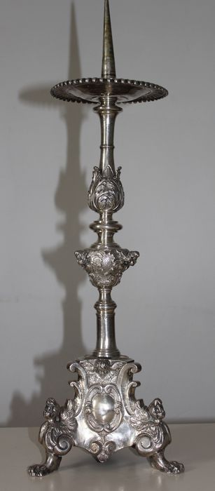 chandelier (garniture d'autel) - © Ministère de la Culture (France), Conservation des antiquités et des objets d’art de la Somme – Tous droits réservés 