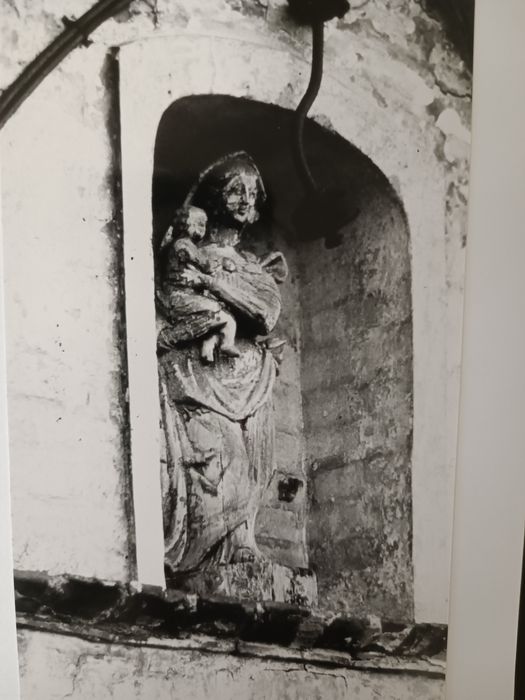 statue : Vierge à l'Enfant - © Ministère de la Culture (France), Conservation des antiquités et des objets d’art de la Somme – Tous droits réservés 