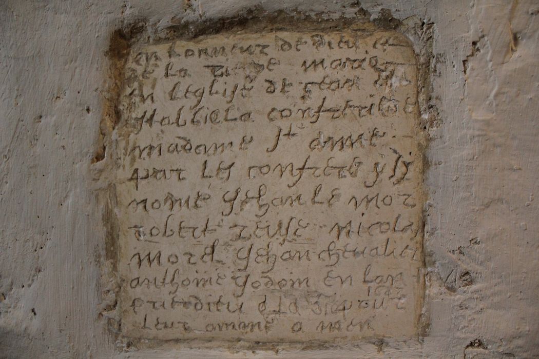 inscription de l'établissement de la confrérie de Sainte-Anne (1546) - © Ministère de la Culture (France), Conservation des antiquités et des objets d’art de la Somme – Tous droits réservés 