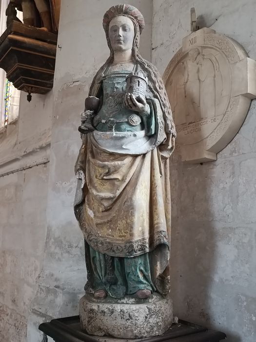 statue : Sainte Barbe - © Ministère de la Culture (France), Conservation des antiquités et des objets d’art de la Somme – Tous droits réservés 