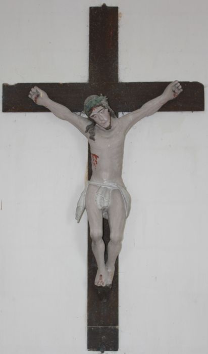 statue : Christ en croix - © Ministère de la Culture (France), Conservation des antiquités et des objets d’art de la Somme – Tous droits réservés