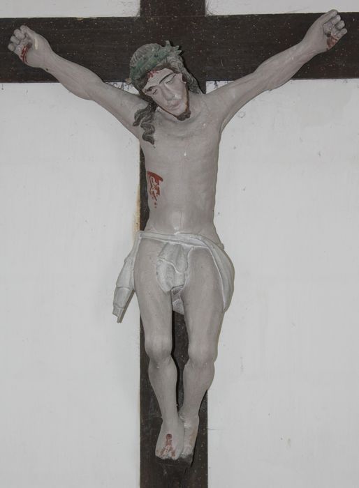 statue : Christ en croix - © Ministère de la Culture (France), Conservation des antiquités et des objets d’art de la Somme – Tous droits réservés 