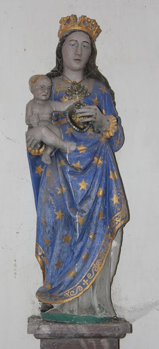 statue : Vierge à l'Enfant - © Ministère de la Culture (France), Conservation des antiquités et des objets d’art de la Somme – Tous droits réservés