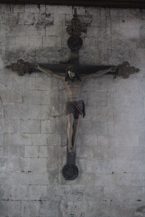 statue : Christ en croix - © Ministère de la Culture (France), Conservation des antiquités et des objets d’art de la Somme – Tous droits réservés 