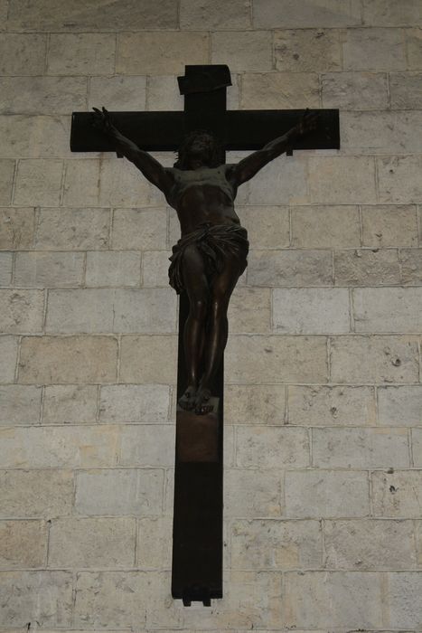 statue : Christ en croix - © Ministère de la Culture (France), Conservation des antiquités et des objets d’art de la Somme – Tous droits réservés 