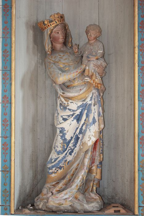 statue : Vierge à l'Enfant, dite du Paraclet - © Ministère de la Culture (France), Conservation des antiquités et des objets d’art de la Somme – Tous droits réservés 