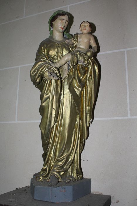 statue : Vierge à l'Enfant - © Ministère de la Culture (France), Conservation des antiquités et des objets d’art de la Somme – Tous droits réservés 