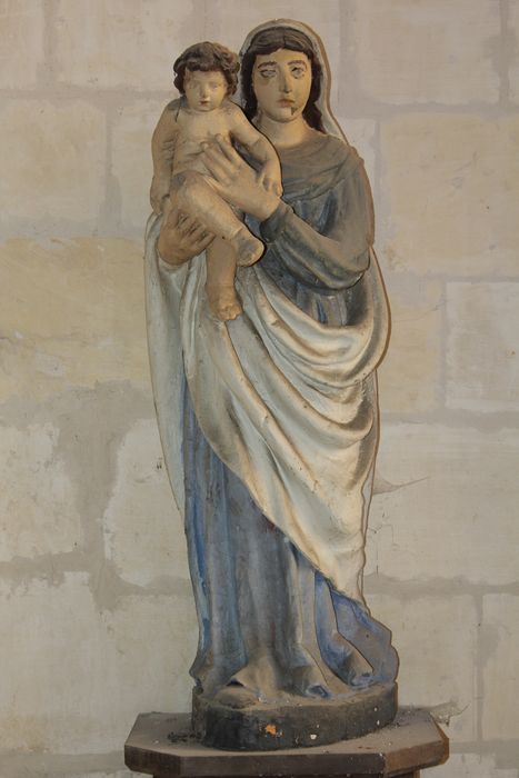 statue : Vierge à l'Enfant - © Ministère de la Culture (France), Conservation des antiquités et des objets d’art de la Somme – Tous droits réservés 