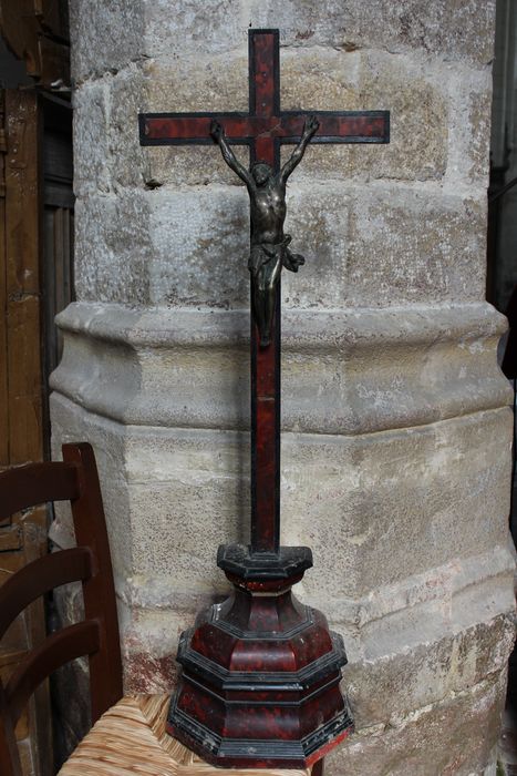 croix d’autel - © Ministère de la Culture (France), Conservation des antiquités et des objets d’art de la Somme – Tous droits réservés