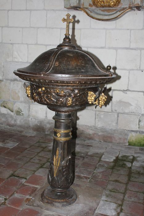 fonts baptismaux - © Ministère de la Culture (France), Conservation des antiquités et des objets d’art de la Somme – Tous droits réservés