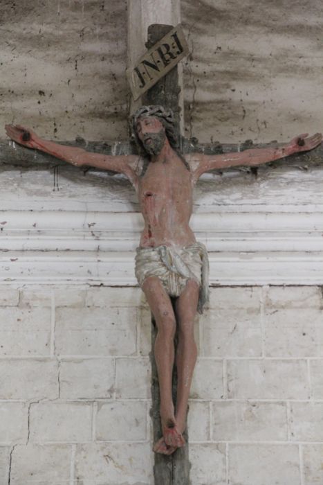 statue : Christ en croix