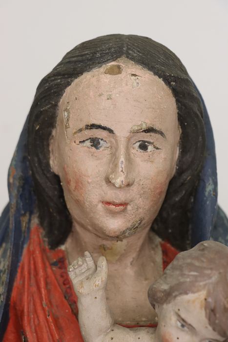 statue : Vierge à l'Enfant dite de l'Apocalypse, détail