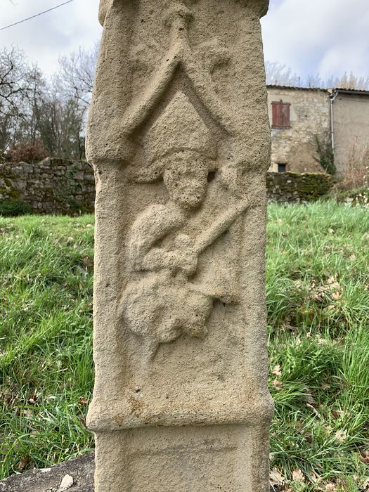 croix de chemin à son ancien emplacement, détail