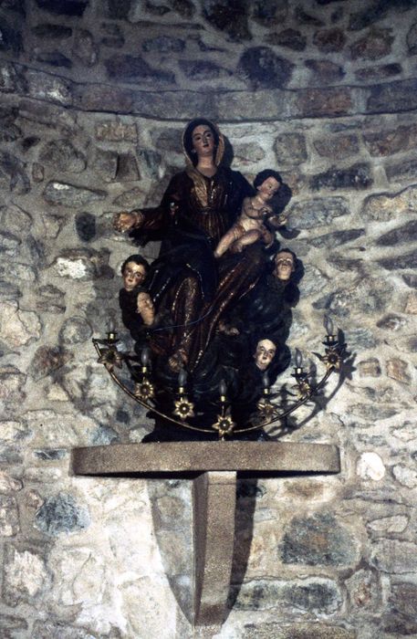 groupe sculpté : Vierge à l'Enfant - © Ministère de la Culture (France), Conservation des antiquités et des objets d’art du Var – Tous droits réservés