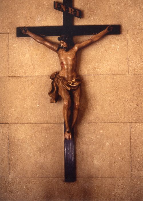 Statue : Christ en croix (n°2)