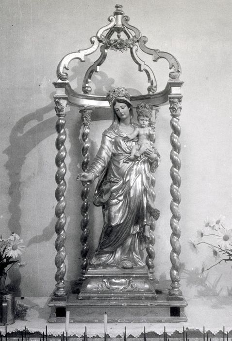 statue : Vierge à l'Enfant