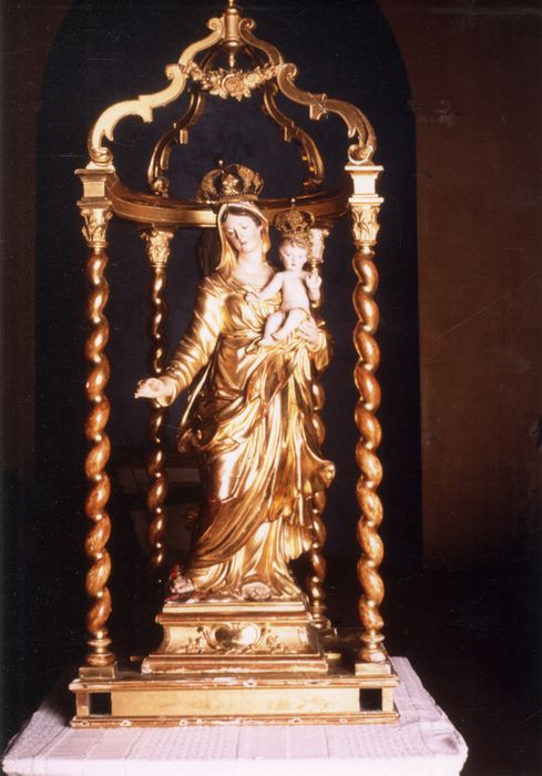 statue : Vierge à l'Enfant