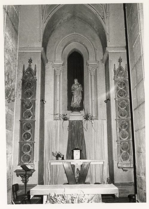 Bas-reliefs représentant des épisodes de la vie de Jésus et de la Vierge