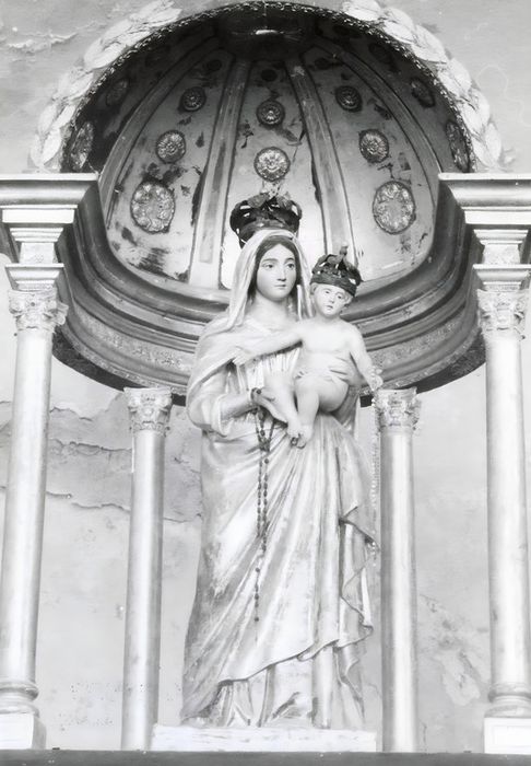 statue : Vierge à l'Enfant