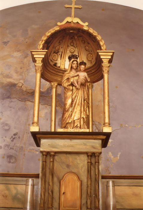 statue : Vierge à l'Enfant