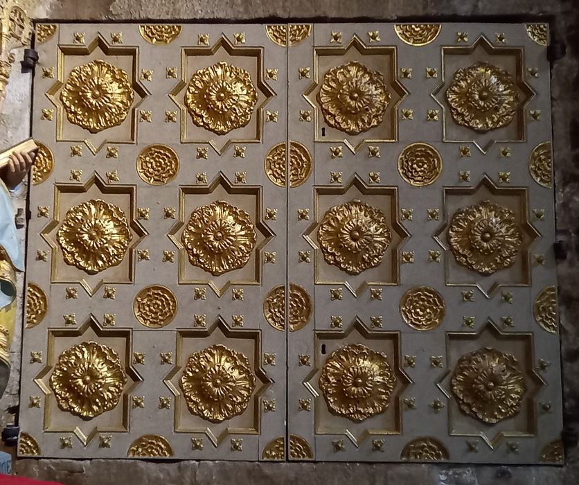 vantaux de porte d'armoire
