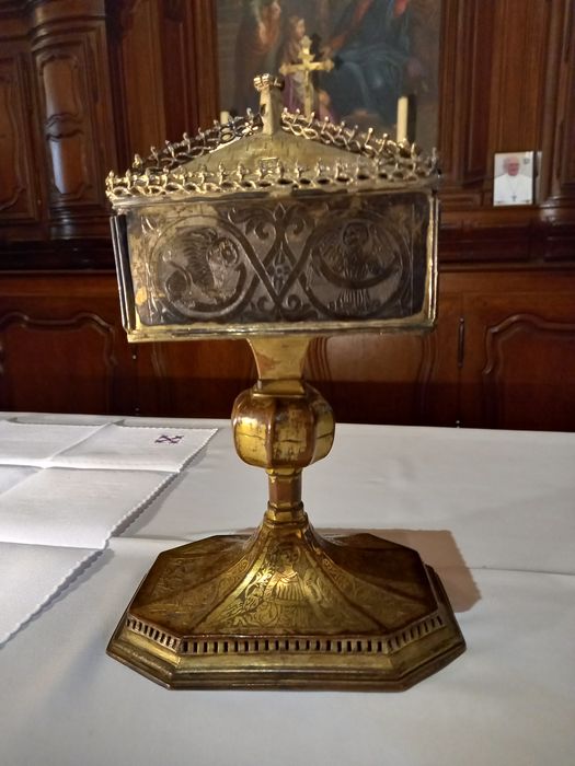 reliquaire de la sainte ampoule