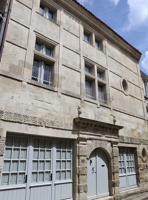 Maison Millepertuis ou Maison Henri-IV : façade sur rue, vue générale