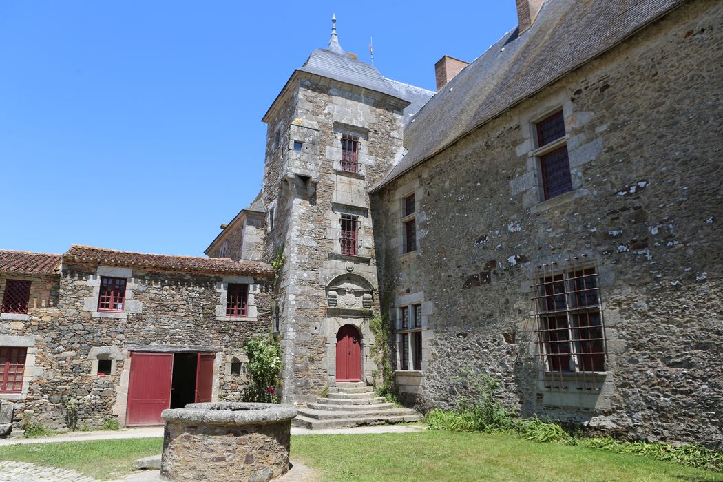 Château de la Chabotterie, façade ouest, vue partielle