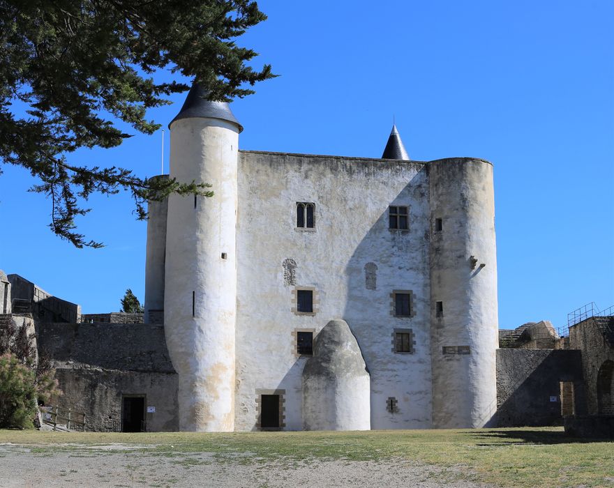 Ancien château