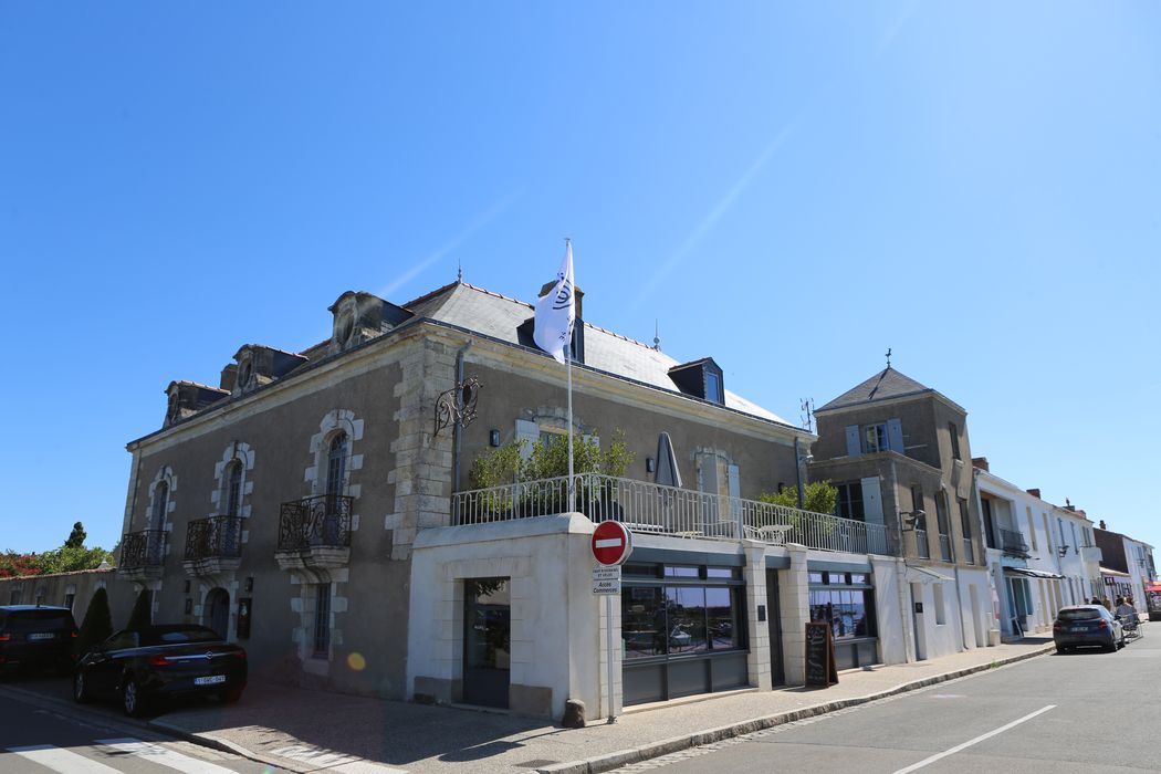 Maison de Lebreton-des-Grapillères, façades sur rues, vue générale