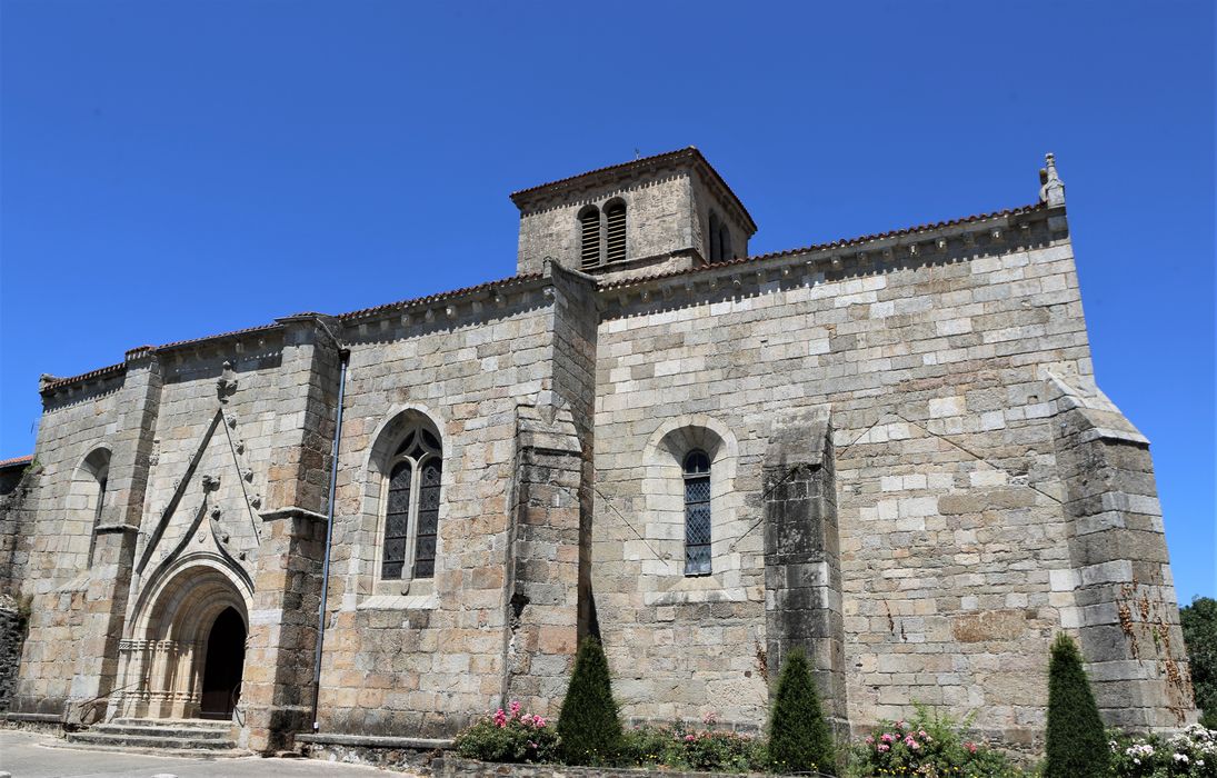 Eglise (à l'exception de la sacristie)