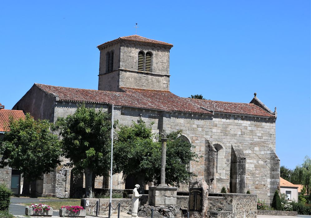 Eglise, façade latérale sud, vue générale