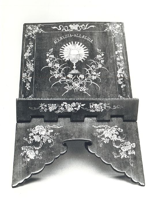 pupitre d'autel - © Ministère de la Culture (France), Conservation des antiquités et des objets d’art de Vendée – Tous droits réservés 