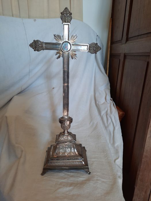 croix-reliquaire - © Ministère de la Culture (France), Conservation des antiquités et des objets d’art de Vendée – Tous droits réservés 