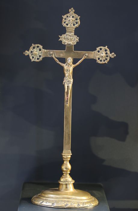 croix d'autel (crucifix)