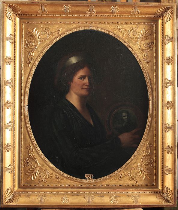 tableau, cadre : Portrait d'une veuve qui tient un médaillon - © Ministère de la Culture (France), Conservation des antiquités et des objets d’art de Vendée – Tous droits réservés 