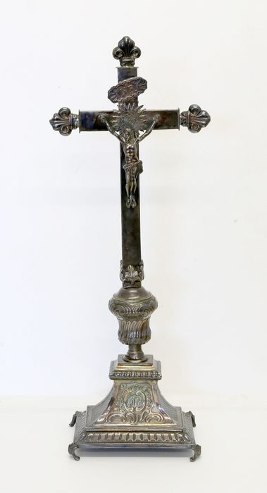 croix d'autel - © Ministère de la Culture (France), Conservation des antiquités et des objets d’art de Vendée – Tous droits réservés 