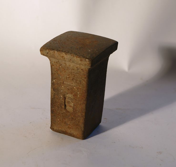 Outil spécifique au métier de l'imprimerie (marteau à battre)