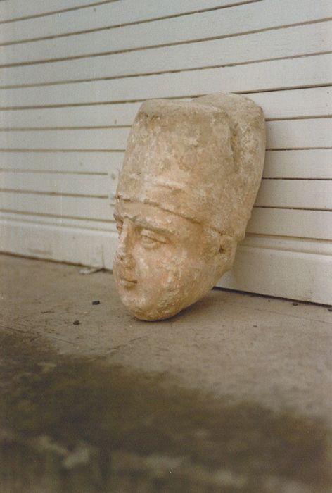 relief (élément lapidaire n°3)