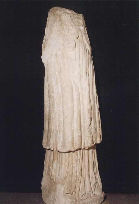 statue (fragment) : Vierge