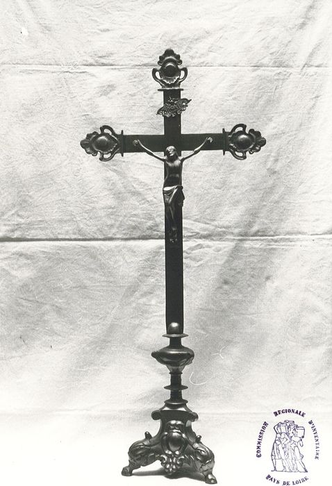 croix d'autel (crucifix) - © Ministère de la Culture (France), Conservation des antiquités et des objets d’art de Vendée – Tous droits réservés