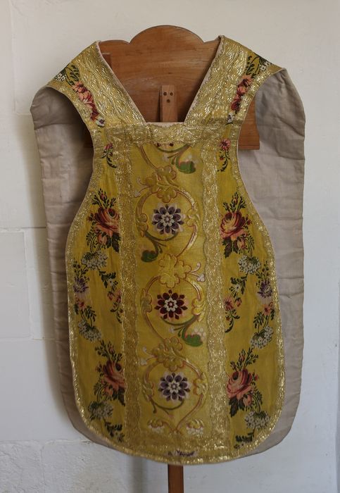 chasuble (ornement doré)