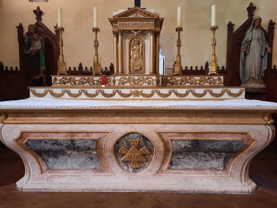 autel, tabernacle et gradins d'autel - © Ministère de la Culture (France), Conservation des antiquités et des objets d’art de Vendée – Tous droits réservés