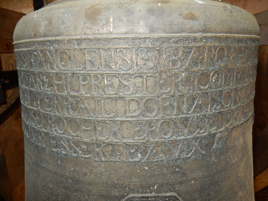 cloche, détail de l’inscription