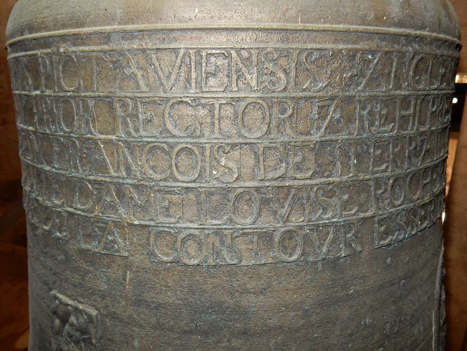 cloche, détail de l’inscription