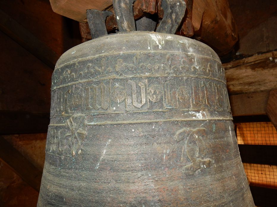 cloche, détail de l’inscription