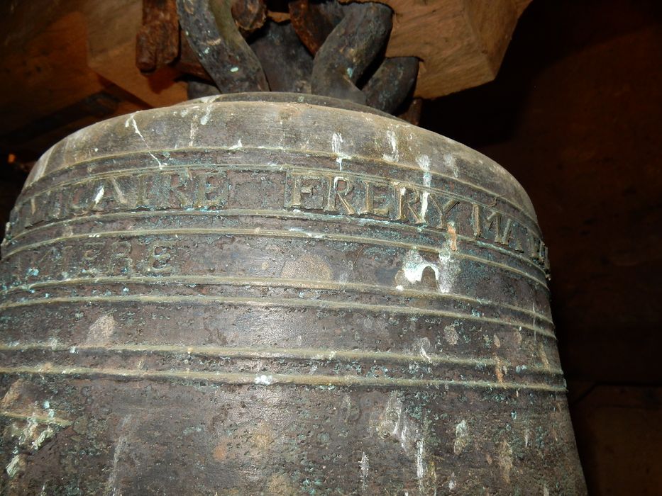 cloche, détail de l’inscription