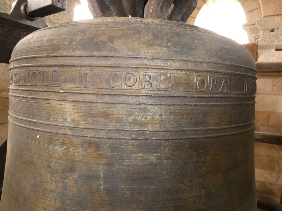 cloche, détail des inscriptions