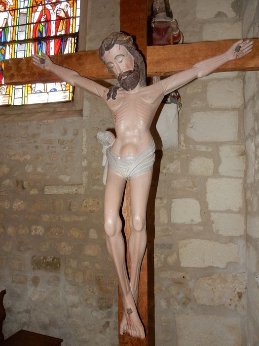 statue : Christ en croix