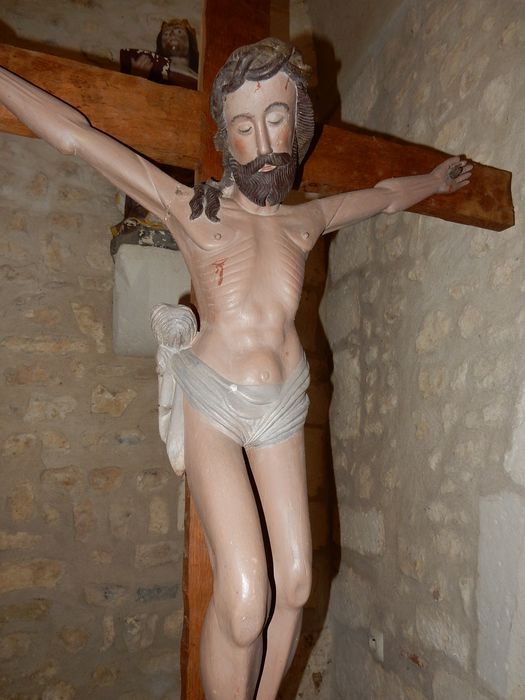 statue : Christ en croix